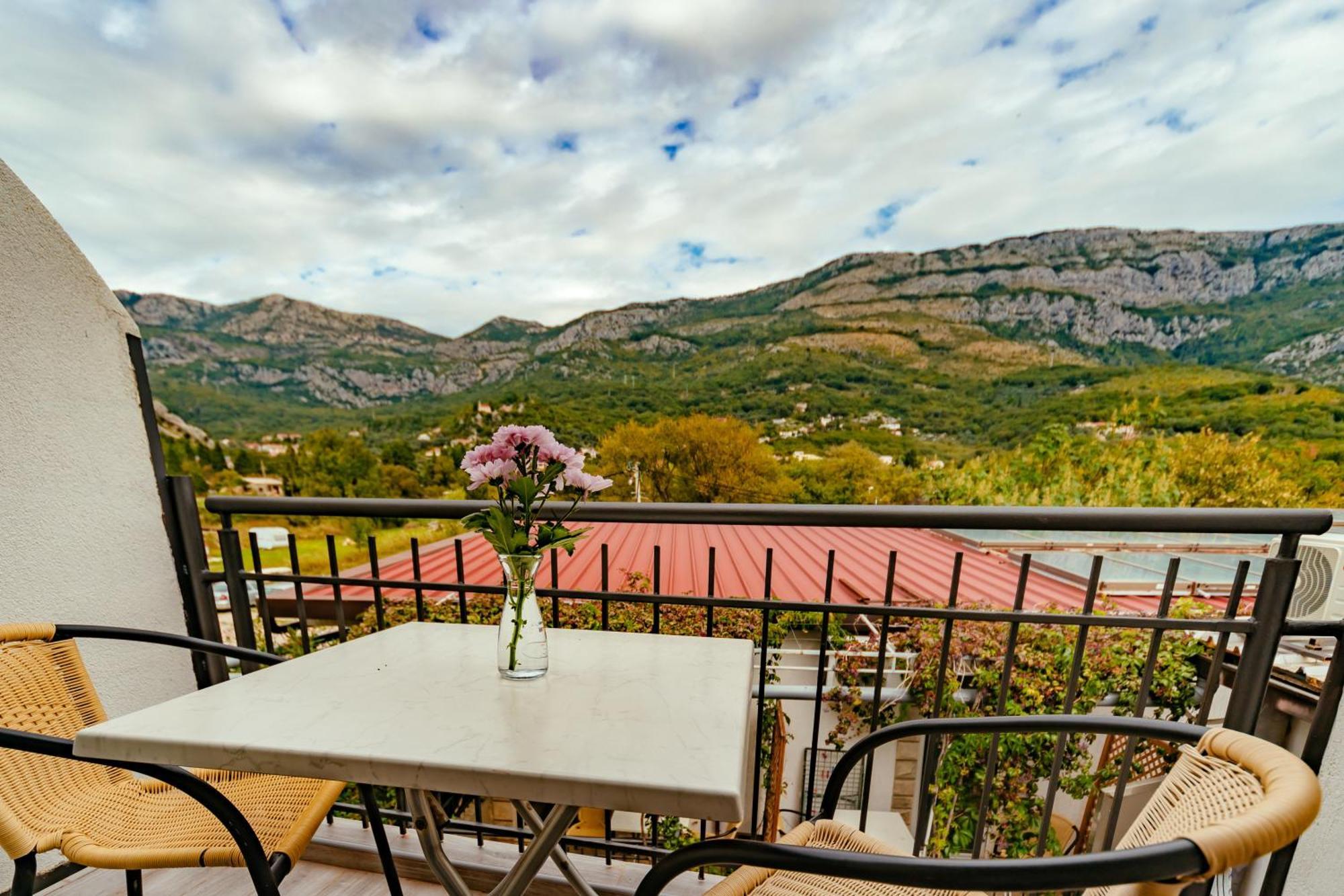 Hotel Savojo Petrovac Exteriér fotografie