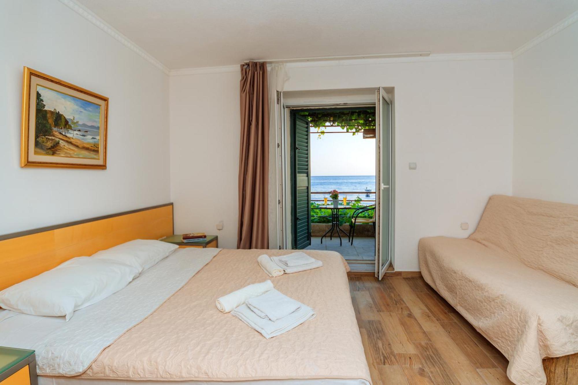 Hotel Savojo Petrovac Exteriér fotografie